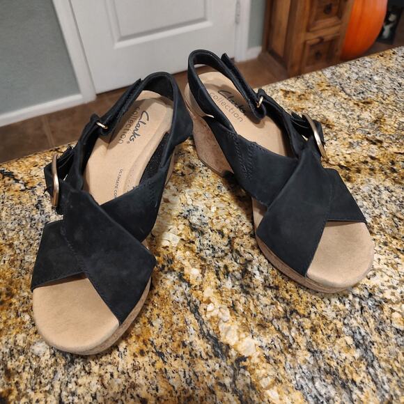 Clarks Collection Black Wedge Sandals Size 6M ID 201171424035 - Picture 1 of 12
